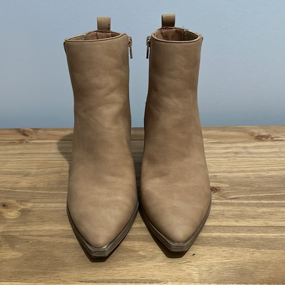 Universal Thread - Short Cowboy Style Boot - Picture 2 of 6